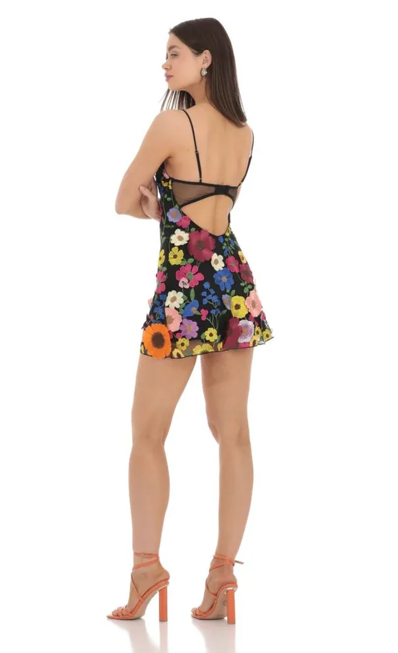 3D Flower VNeck Dress Black Women LUCY IN THE SKY Mini Dresses 3D Flower VNeck Dress Black Women LUCY IN THE SKY Mini Dresses