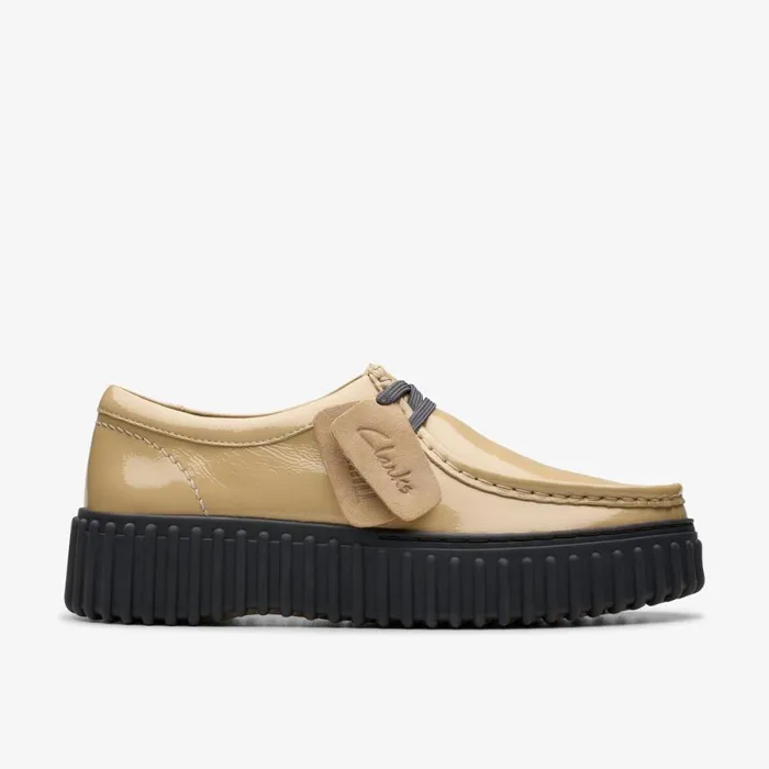 Clarks Flat Shoes Torhill Bee Beige Patent 8211 Women
