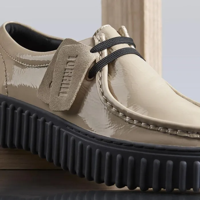 Clarks Flat Shoes Torhill Bee Beige Patent 8211 Women