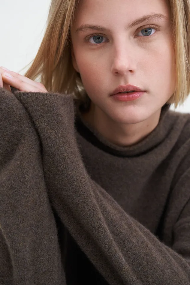 filippak Knitwear Women Mika Yak Funnelneck Sweater Driftwood filippak Knitwear Women Mika Yak Funnelneck Sweater Driftwood