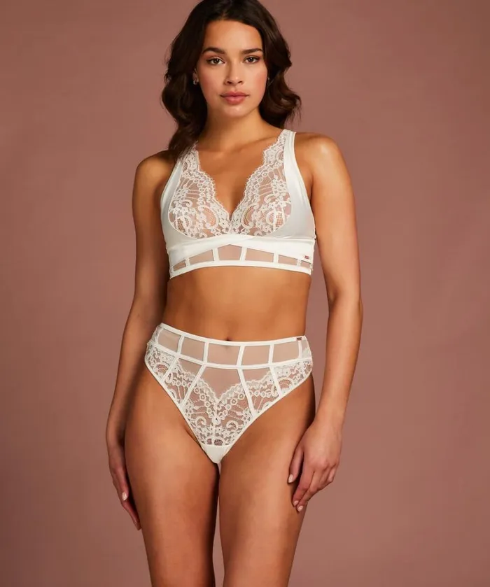Hunkemller Akelai High Thong 8211 White White 8211 Women Hunkemller Akelai High Thong 8211 White White 8211 Women