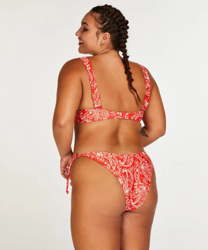 Hunkemller Paisley Nonpadded Underwired Bikini Top 8211 Red Red 8211 Women Hunkemller Paisley Nonpadded Underwired Bikini Top 8211 Red Red 8211 Women