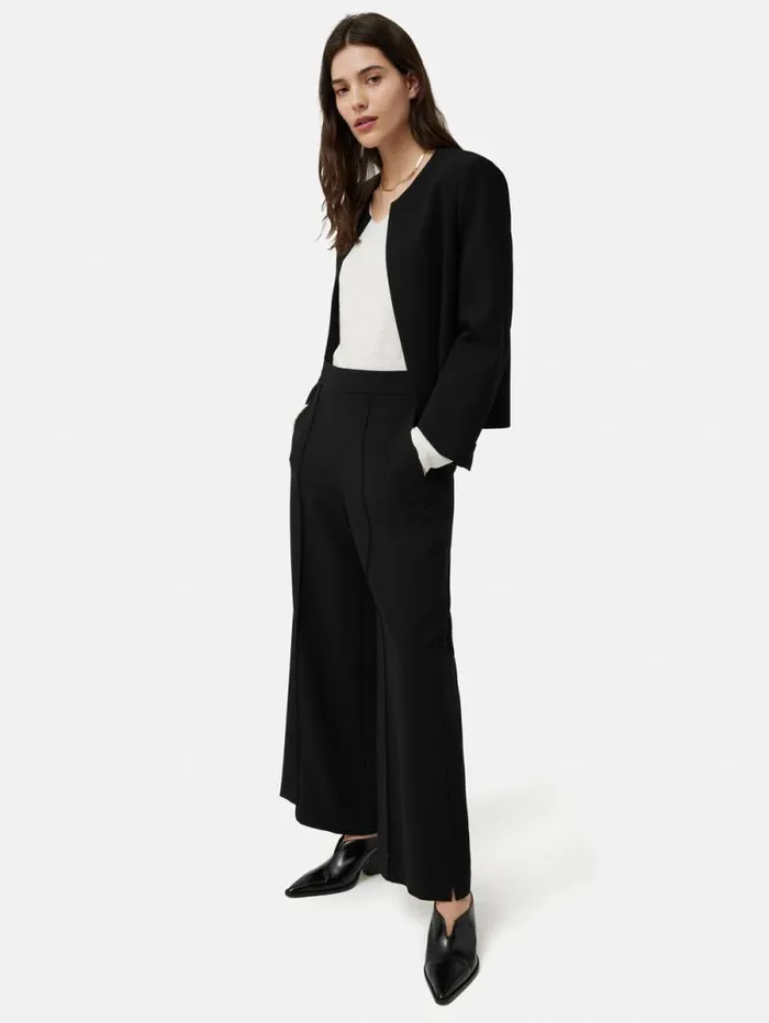 Italian Modern Crepe Short Jacket Black Women Jigsaw Suits and Tailoring