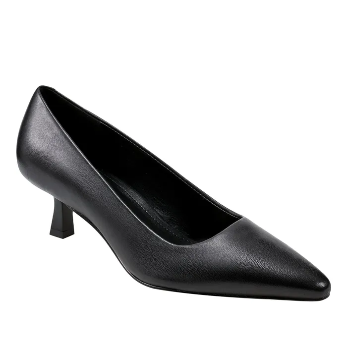 Kendri Pump Black Leather Women Heels and Pumps Marc Fisher