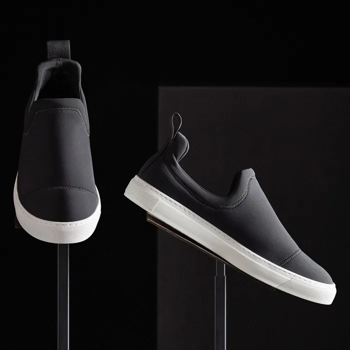 MEN James Perse GRAPHICS Men039s Zuma Scuba Slip On Black
