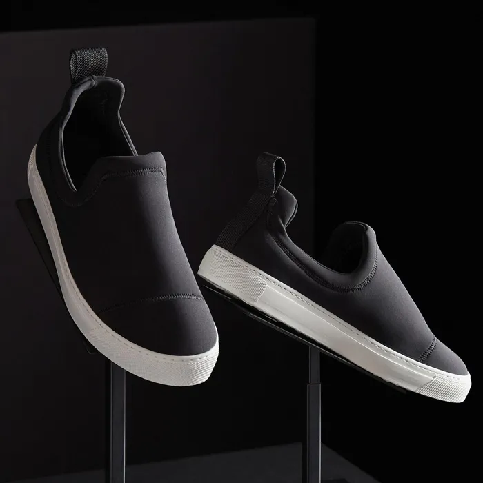 MEN James Perse GRAPHICS Men039s Zuma Scuba Slip On Black