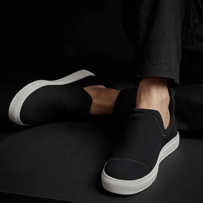 MEN James Perse GRAPHICS Men039s Zuma Scuba Slip On Black