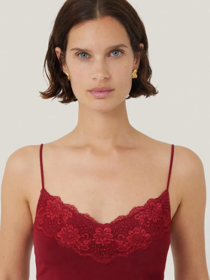 Modal Lace Vest Cinema Red Women Jigsaw Shirts and Tops