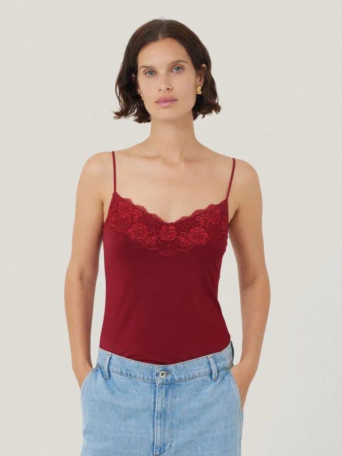 Modal Lace Vest Cinema Red Women Jigsaw Shirts and Tops