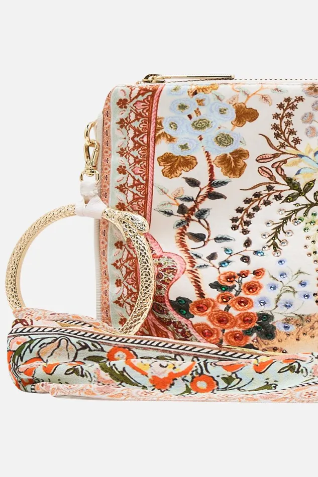 RING SCARF CLUTCH IN HONOUR OF HEIRLOOMS In Honour Of Heirlooms WomensMens Camilla Clutches RING SCARF CLUTCH IN HONOUR OF HEIRLOOMS In Honour Of Heirlooms WomensMens Camilla Clutches