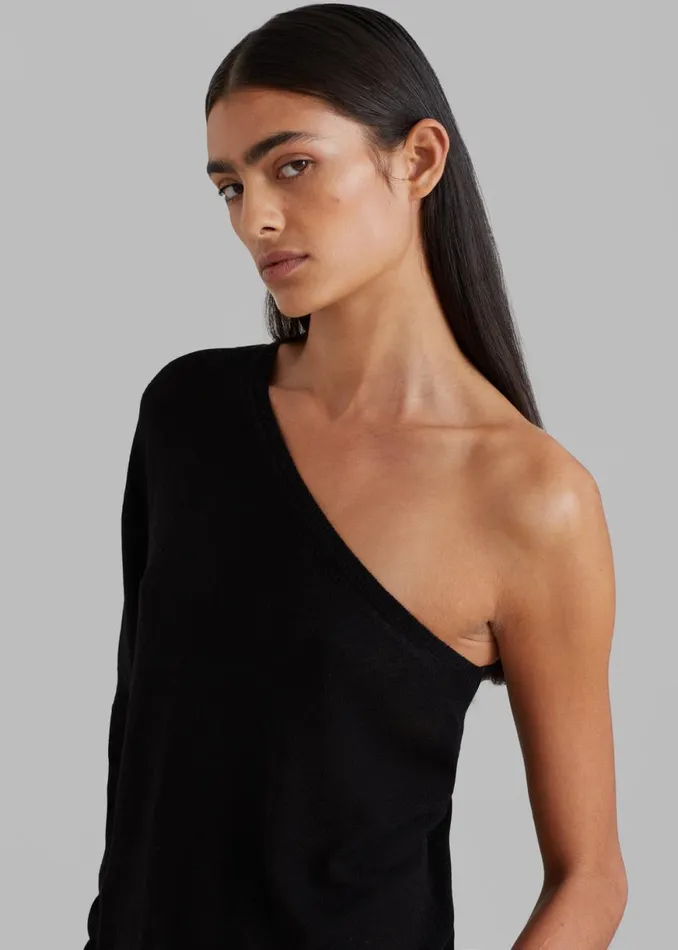 The Frankie Shop Bianca One Shoulder Loose Knit Top 8211 Black Shop Knitwear
