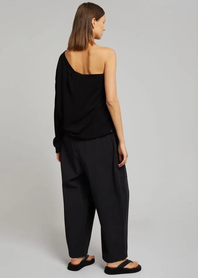 The Frankie Shop Bianca One Shoulder Loose Knit Top 8211 Black Shop Knitwear