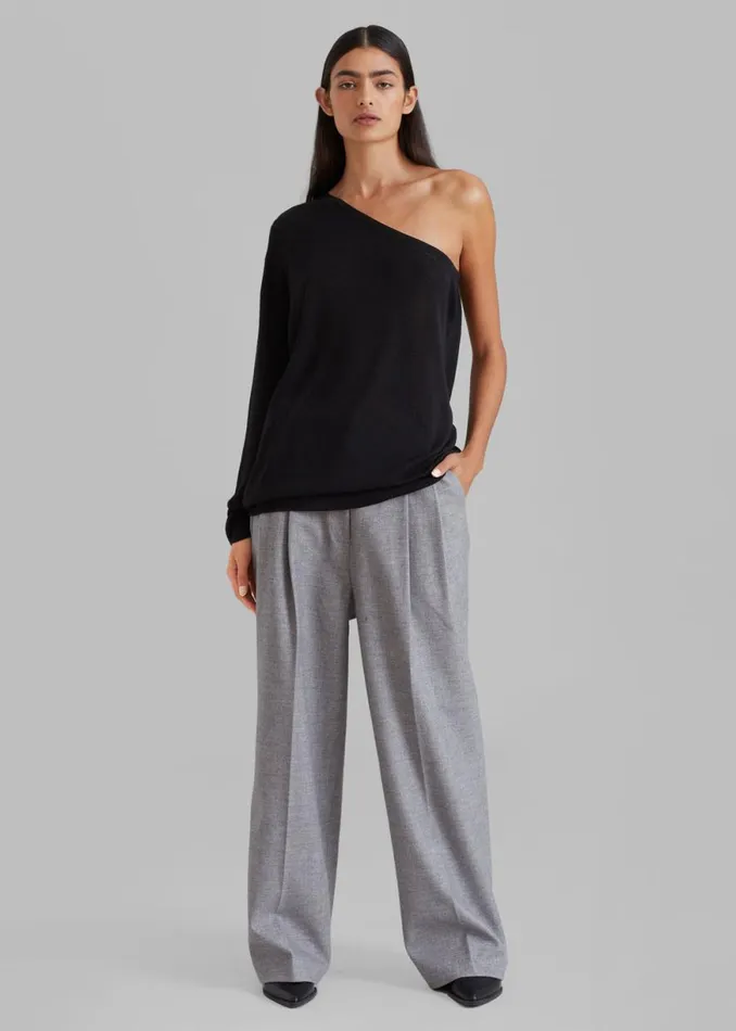 The Frankie Shop Bianca One Shoulder Loose Knit Top 8211 Black Shop Knitwear