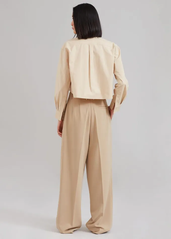 The Frankie Shop Caracas Cropped Shirt 8211 Beige Shop Tops