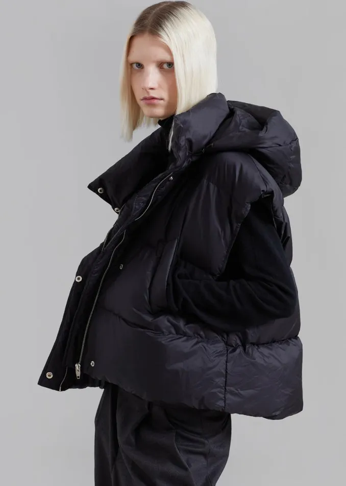 The Frankie Shop Prague Puffer Hoodie Vest 8211 Black Shop Outerwear