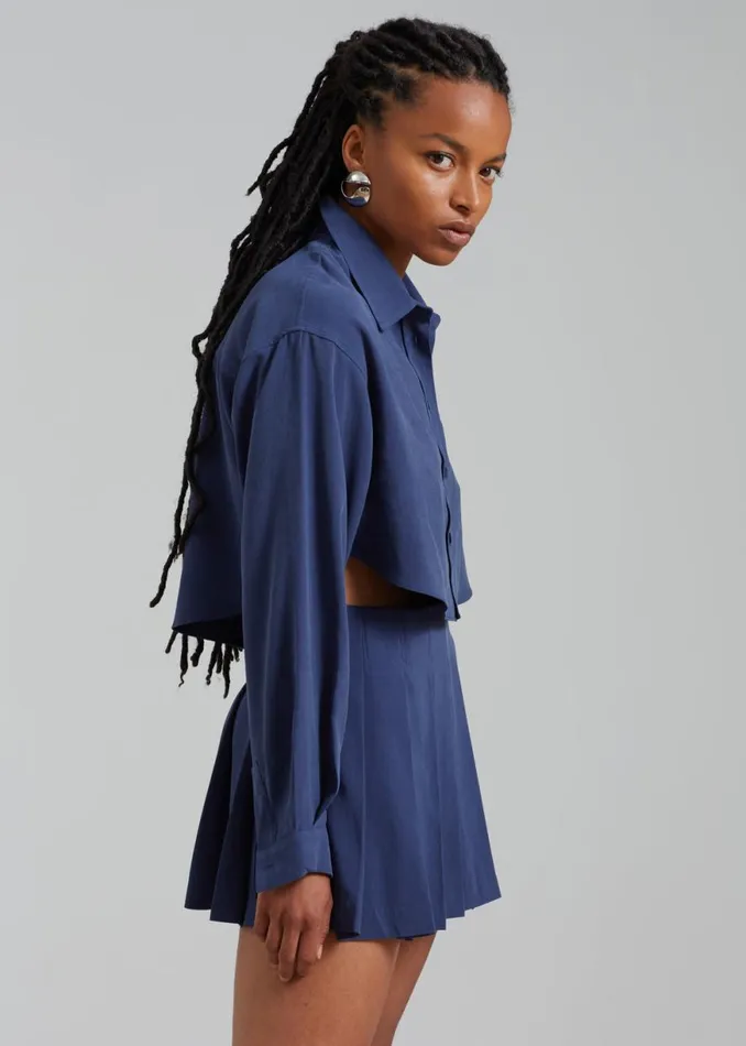 The Frankie Shop Steffi Cropped Shirt 8211 Navy Shop Tops