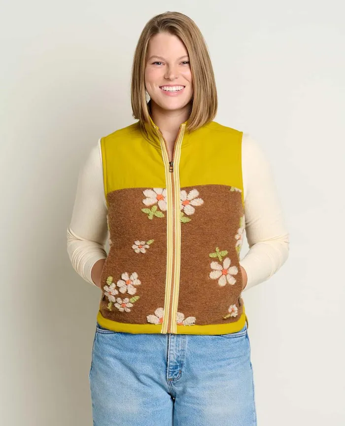 ToadandCo Jackets and Layers Women039s Sespe Sherpa Vest Daisy 8211 Women039s