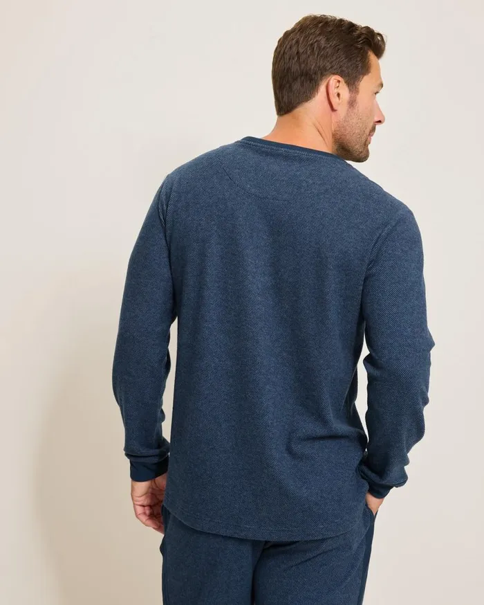 Tommy Bahama Loungewear and Pajamas Textured Twill Stripe Crew LongSleeve Top Dark Moonlight 8211 Men Tommy Bahama Loungewear and Pajamas Textured Twill Stripe Crew LongSleeve Top Dark Moonlight 8211 Men