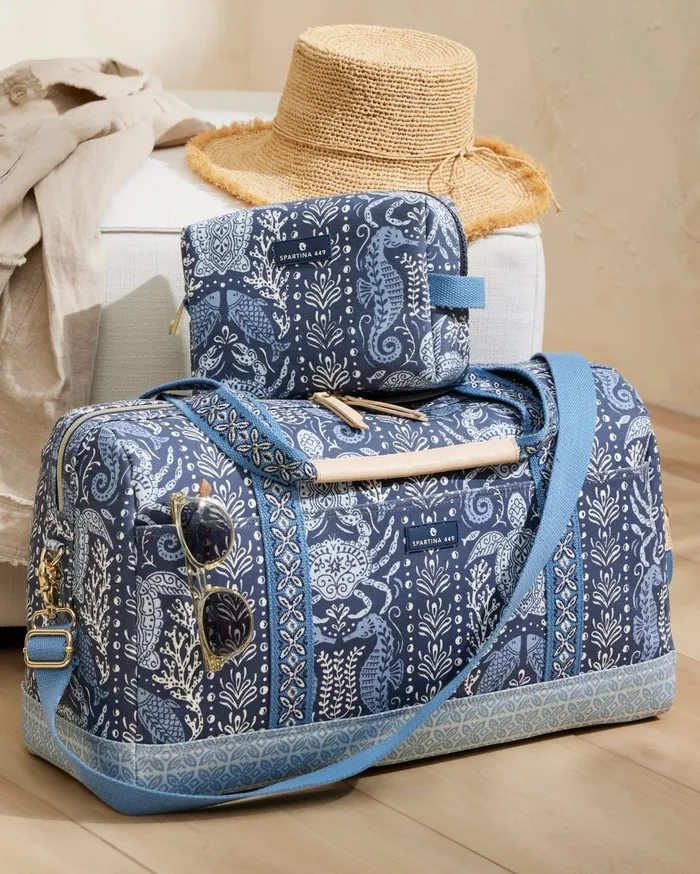 Tommy Bahama Luggage and Travel Hamilton Sealife Fiesta Duffel Bag Sea Life 8211 WomenBeach and Home Tommy Bahama Luggage and Travel Hamilton Sealife Fiesta Duffel Bag Sea Life 8211 WomenBeach and Home