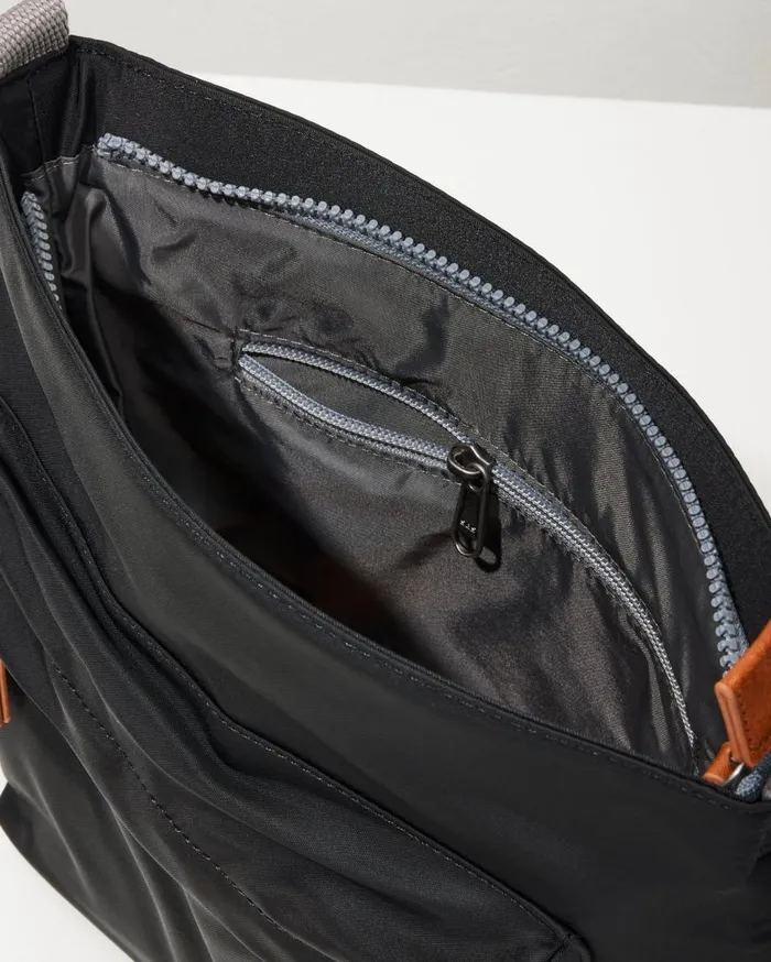Tommy Bahama Luggage and Travel Kennington Black Crossbody Black 8211 Men Tommy Bahama Luggage and Travel Kennington Black Crossbody Black 8211 Men