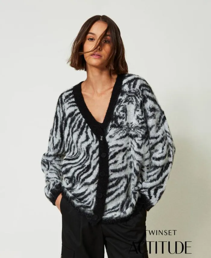 Twinset Jumpers And Cardigans MYFO Animal Print Jacquard Cardigan Twotone Tiger Jacquard 8211 Clothing Twinset Jumpers And Cardigans MYFO Animal Print Jacquard Cardigan Twotone Tiger Jacquard 8211 Clothing