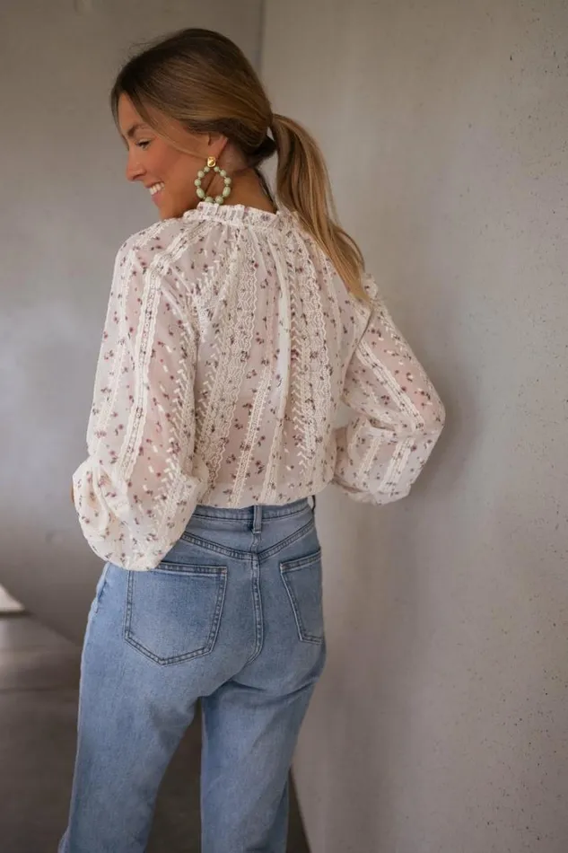 Women039s Clothing Blouses Easy Clothes Ecru Patterned Aiden Blouse Women039s Clothing Blouses Easy Clothes Ecru Patterned Aiden Blouse