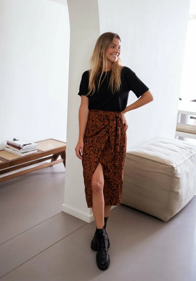 Women039s Clothing Skirts Easy Clothes Brick Dion Skirt Women039s Clothing Skirts Easy Clothes Brick Dion Skirt