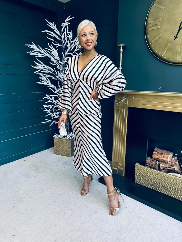 Women Midi Canella Lane Landan V Neck Long Sleeves Maxi Dress In Stripe