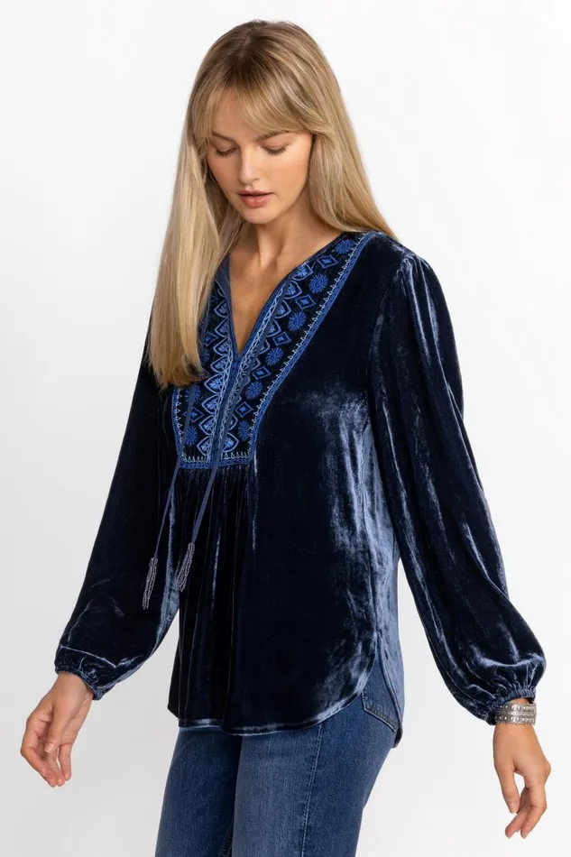 Women Tops Johnny Was CURVED HEM PRAIRIE BLOUSE Marine Blue Women Tops Johnny Was CURVED HEM PRAIRIE BLOUSE Marine Blue